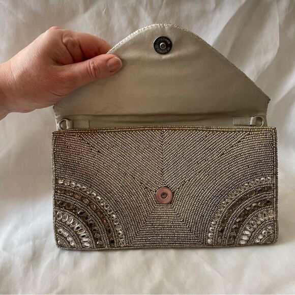 Glint beaded jeweled silver platinum evening bag clutch - Picture 5 of 16